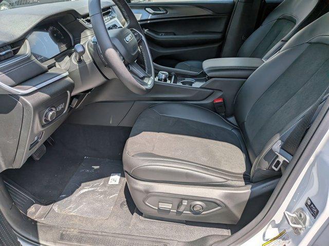new 2025 Jeep Grand Cherokee car, priced at $43,898