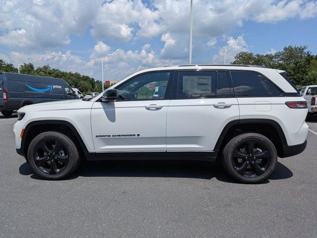 new 2025 Jeep Grand Cherokee car, priced at $43,898