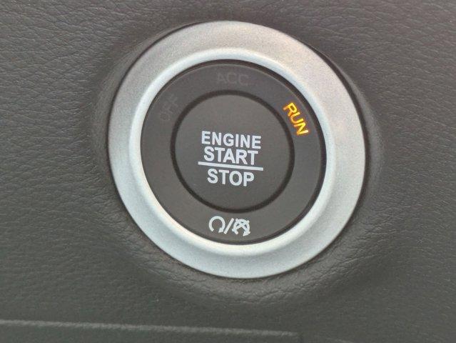 new 2025 Chrysler Pacifica Hybrid car
