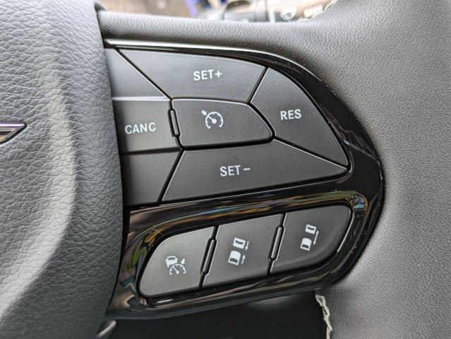 new 2025 Chrysler Pacifica Hybrid car