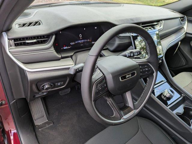 new 2025 Jeep Grand Cherokee car, priced at $40,648
