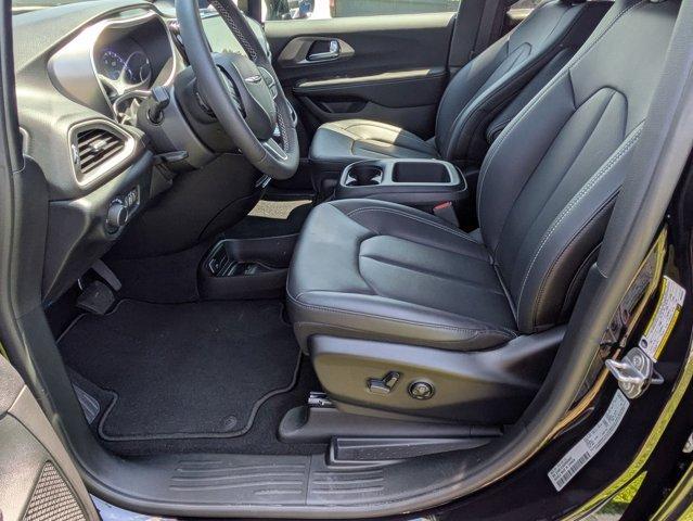 new 2025 Chrysler Voyager car