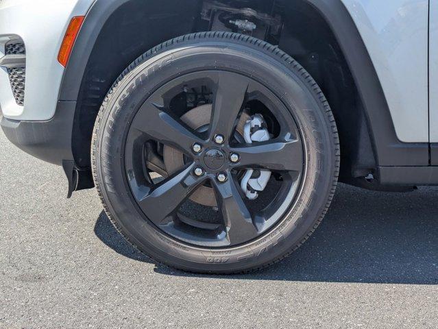 new 2025 Jeep Grand Cherokee car, priced at $43,358