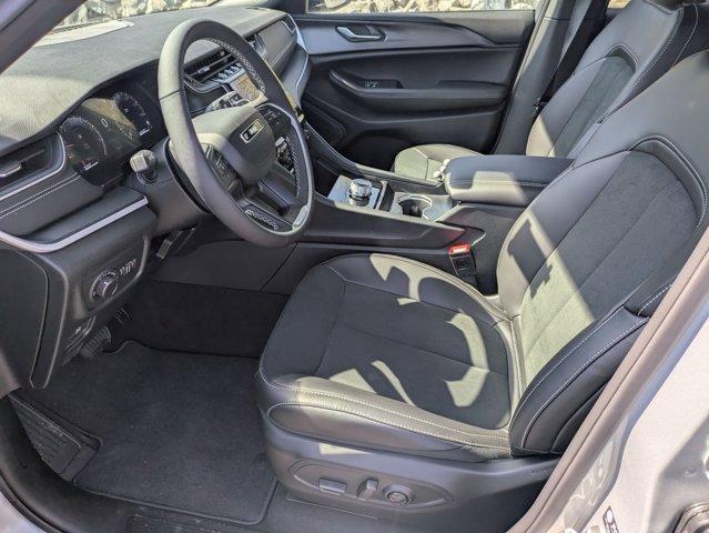 new 2025 Jeep Grand Cherokee car, priced at $43,358