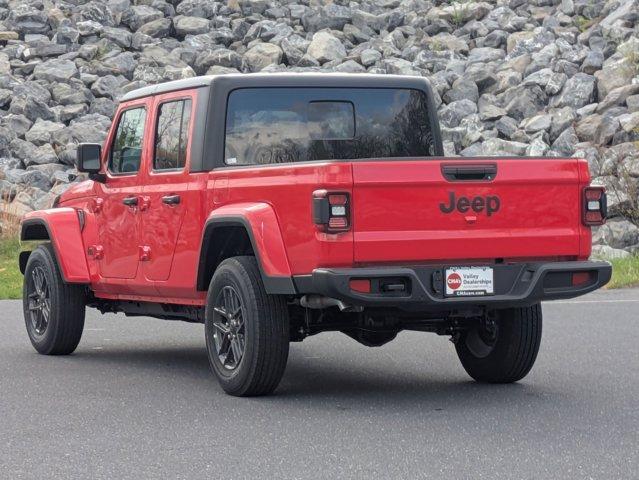new 2025 Jeep Gladiator car, priced at $46,706
