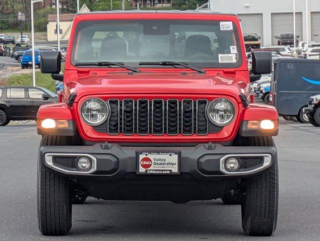 new 2025 Jeep Gladiator car, priced at $46,706