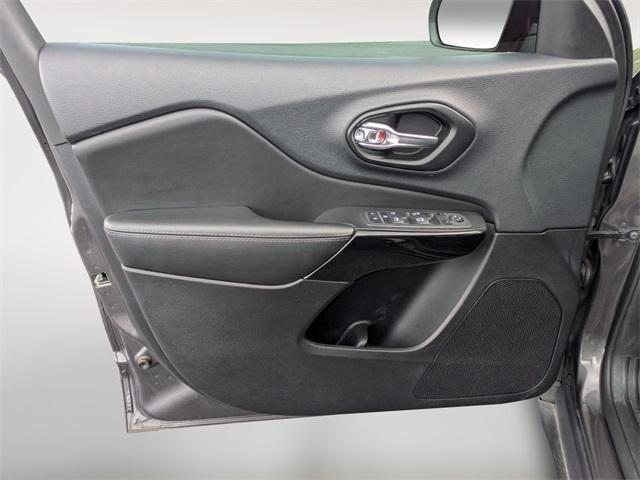 used 2023 Jeep Cherokee car, priced at $22,224
