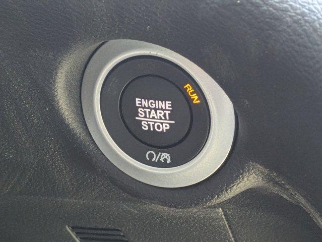 new 2025 Chrysler Voyager car