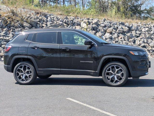 new 2025 Jeep Compass car, priced at $30,992