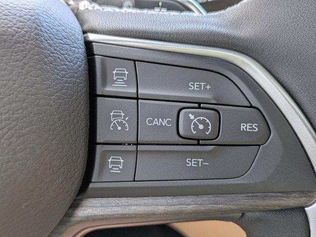 new 2025 Jeep Grand Cherokee car, priced at $52,587