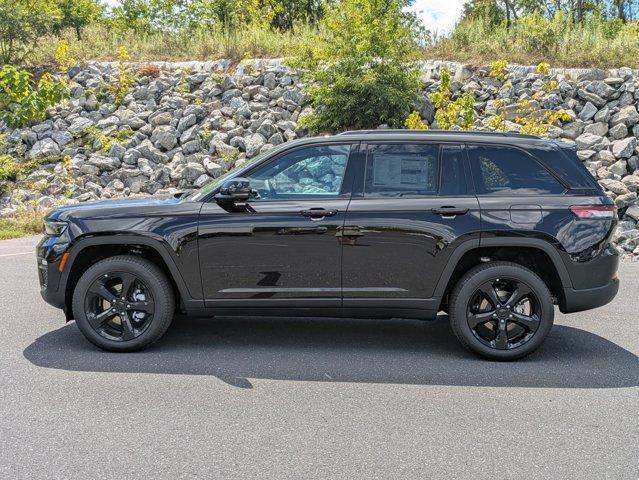new 2025 Jeep Grand Cherokee car, priced at $52,587