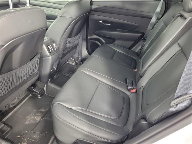 new 2025 Hyundai TUCSON Hybrid car, priced at $37,453