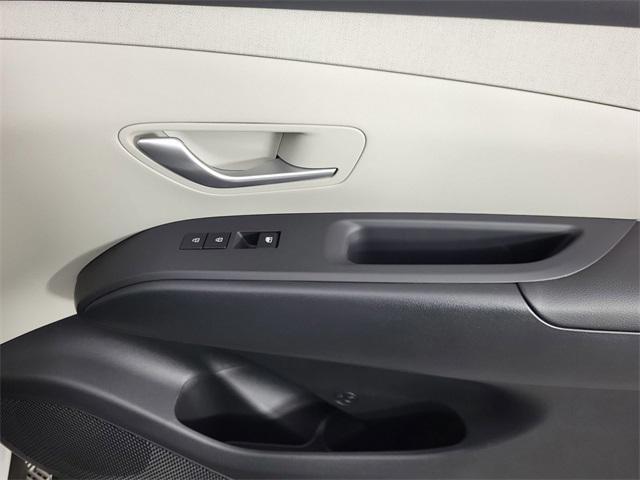 new 2025 Hyundai TUCSON Hybrid car, priced at $36,254
