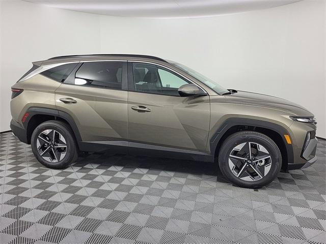 new 2025 Hyundai TUCSON Hybrid car, priced at $36,728