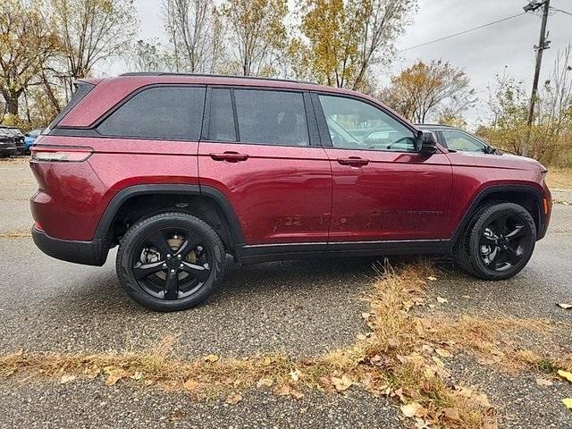 used 2023 Jeep Grand Cherokee car, priced at $34,199