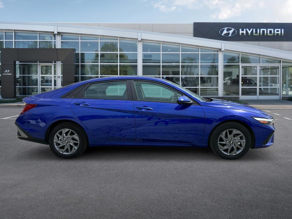 new 2025 Hyundai Elantra HEV car, priced at $26,678