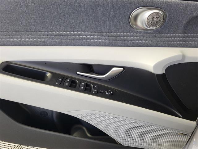 new 2025 Hyundai Elantra car, priced at $26,883