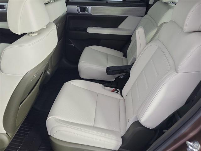 new 2025 Hyundai SANTA FE HEV car