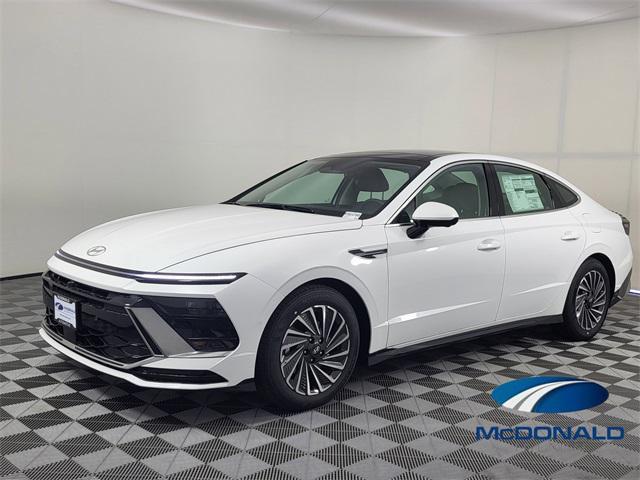 new 2025 Hyundai Sonata Hybrid car, priced at $37,291