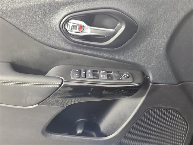 used 2023 Jeep Cherokee car, priced at $25,199