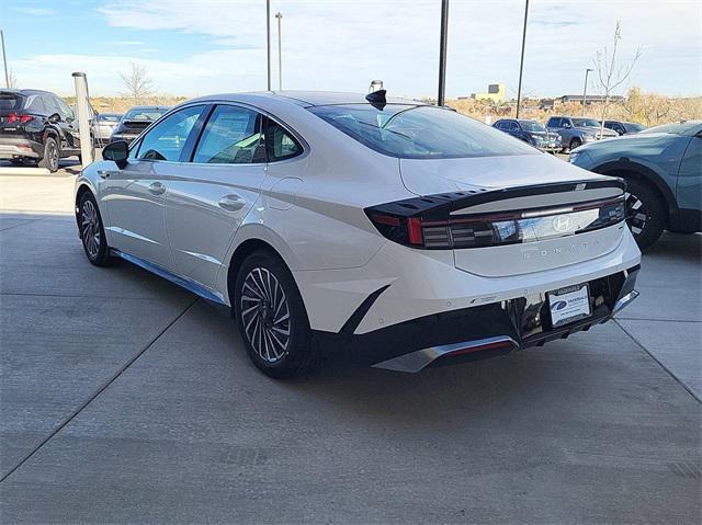 new 2025 Hyundai Sonata Hybrid car, priced at $38,708