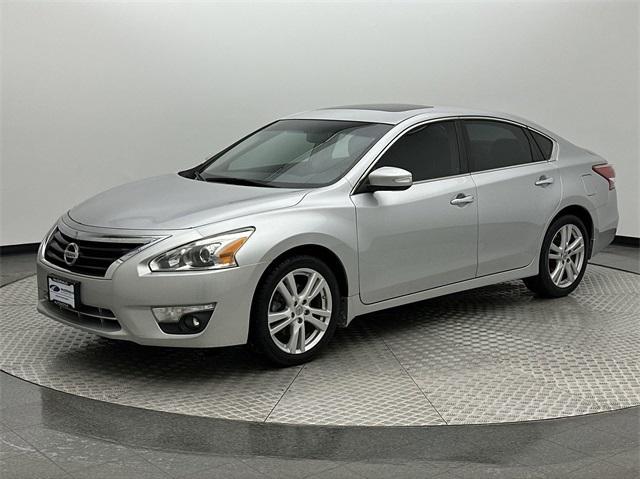 used 2013 Nissan Altima car, priced at $9,799