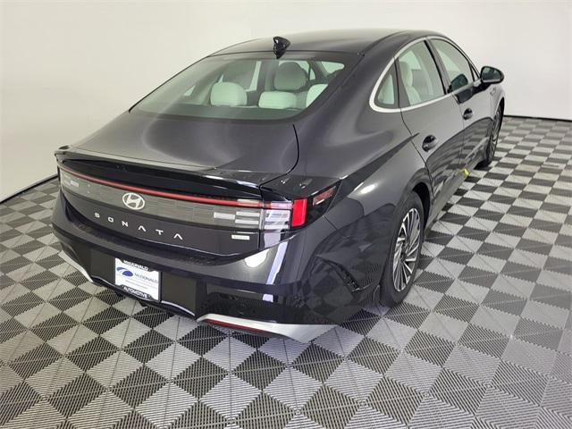 new 2025 Hyundai Sonata Hybrid car, priced at $30,678