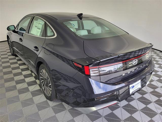 new 2025 Hyundai Sonata Hybrid car, priced at $30,678