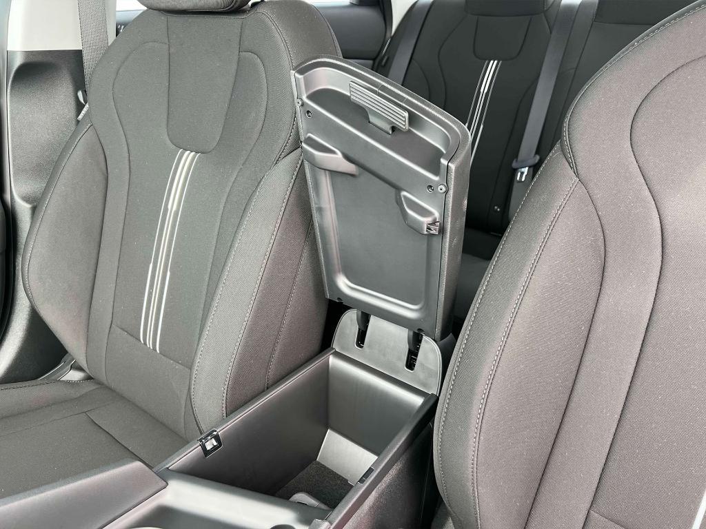 new 2024 Hyundai Elantra car, priced at $23,879