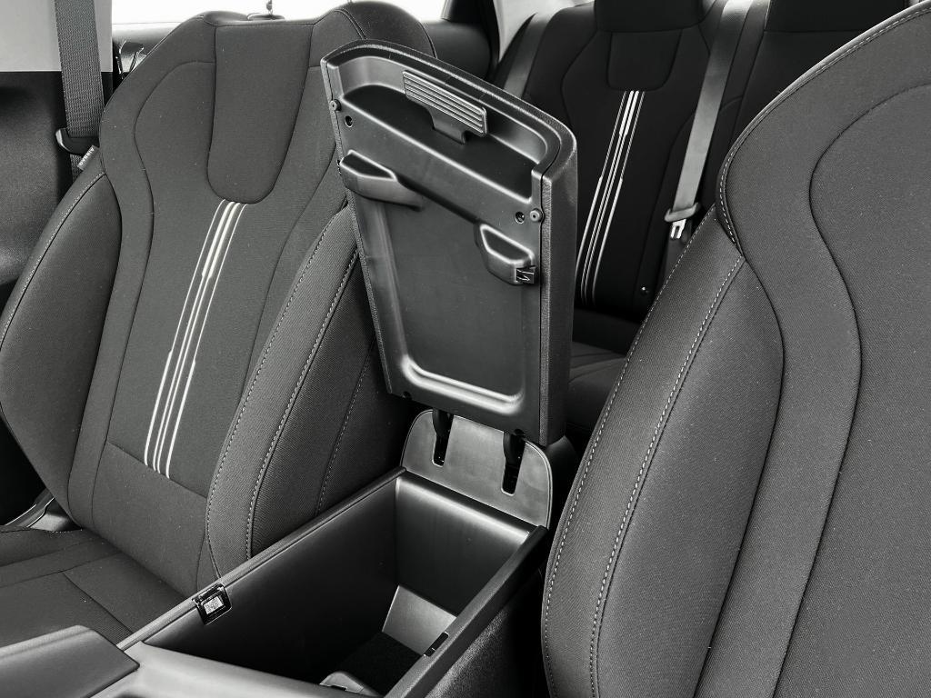 new 2024 Hyundai Elantra car, priced at $23,879