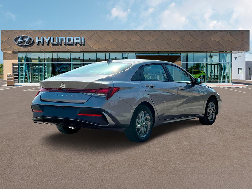 new 2024 Hyundai Elantra car, priced at $23,879