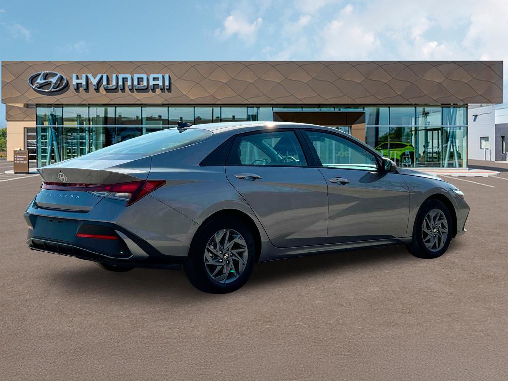 new 2024 Hyundai Elantra car, priced at $23,879