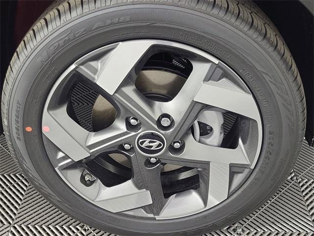 new 2025 Hyundai Venue car, priced at $23,736