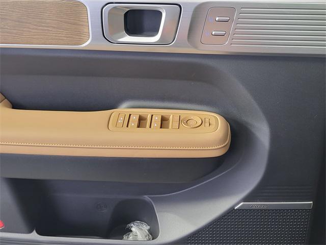 new 2025 Hyundai SANTA FE HEV car, priced at $46,027