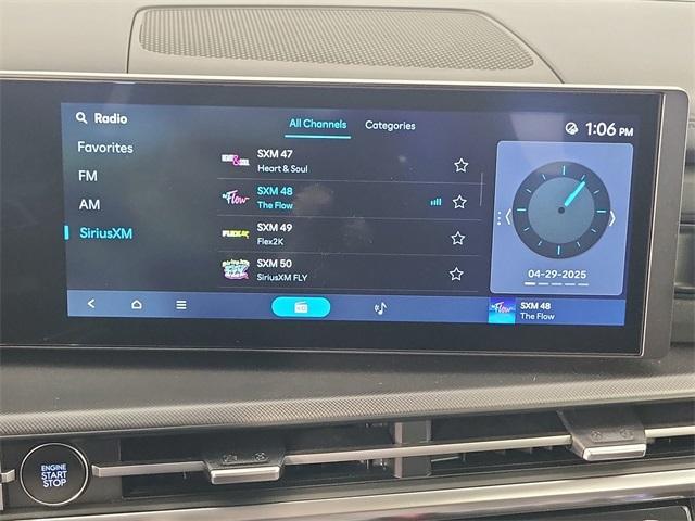 new 2025 Hyundai SANTA FE HEV car, priced at $39,259