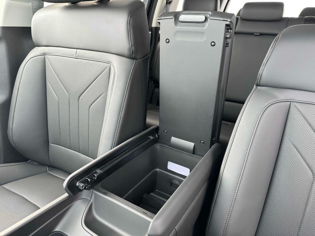 new 2025 Hyundai SANTA FE HEV car, priced at $40,412