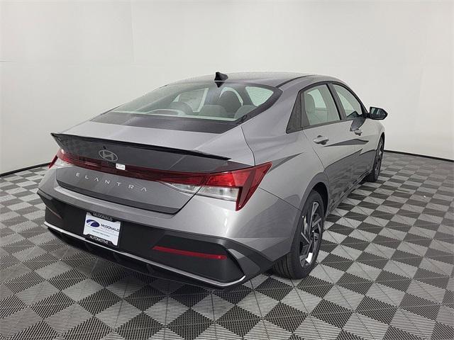 new 2025 Hyundai Elantra car, priced at $23,618