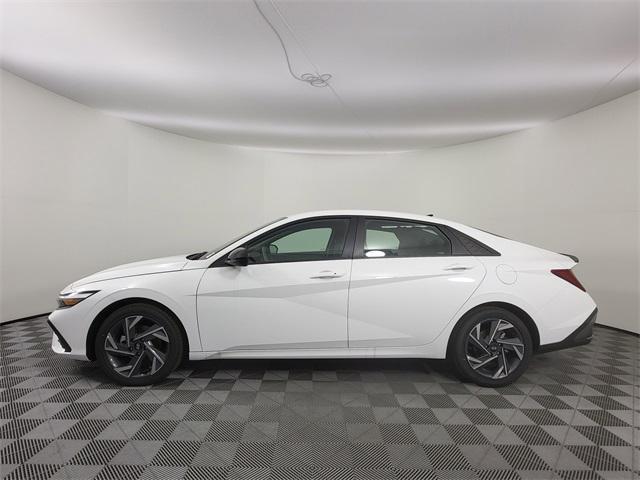 new 2025 Hyundai ELANTRA HEV car, priced at $25,483