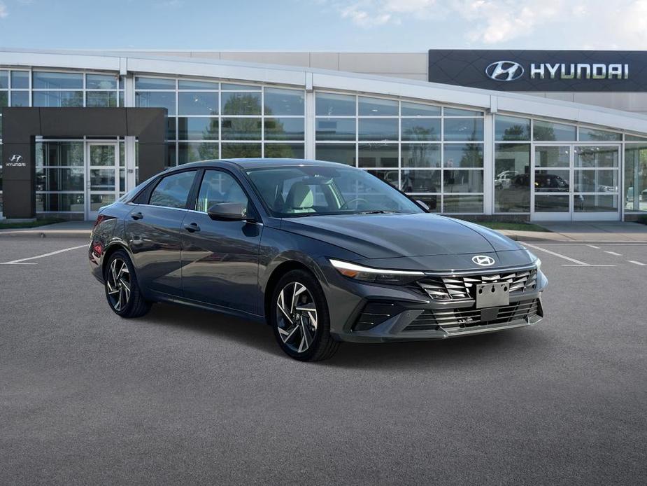 new 2024 Hyundai Elantra HEV car, priced at $27,863