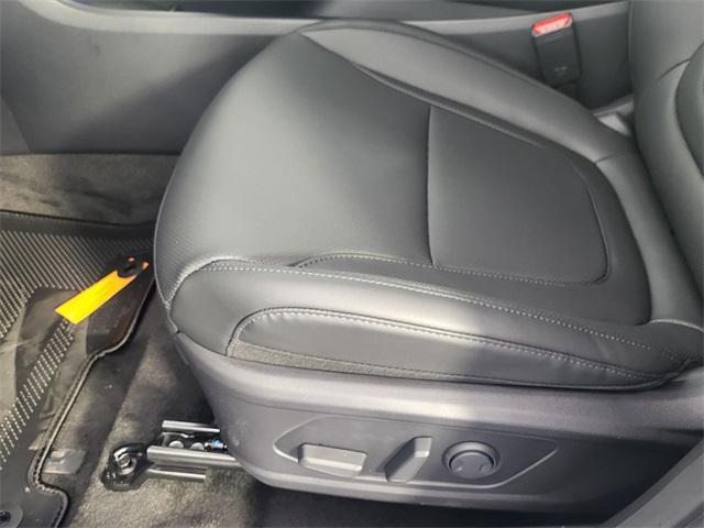 new 2025 Hyundai TUCSON Hybrid car, priced at $37,458