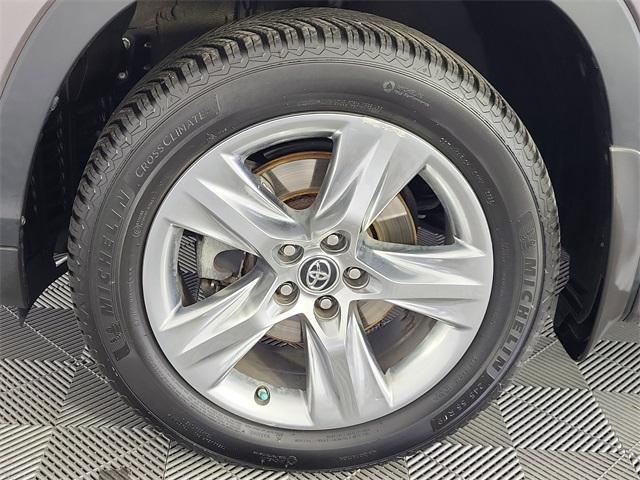 used 2016 Toyota Highlander car, priced at $20,299