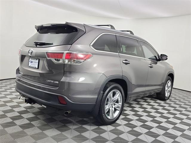 used 2016 Toyota Highlander car, priced at $20,299