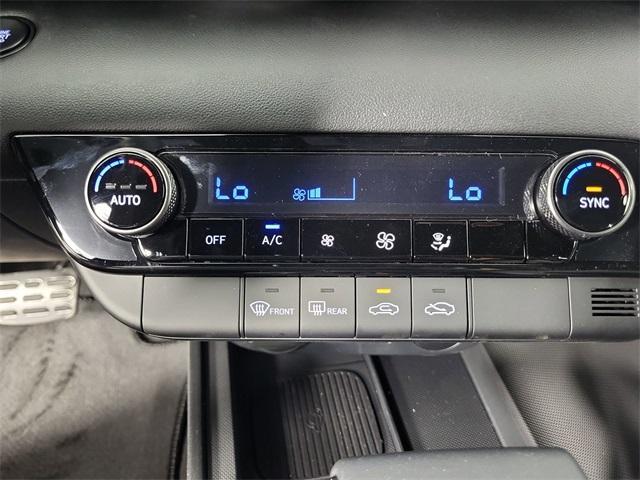 new 2025 Hyundai Elantra car, priced at $23,618