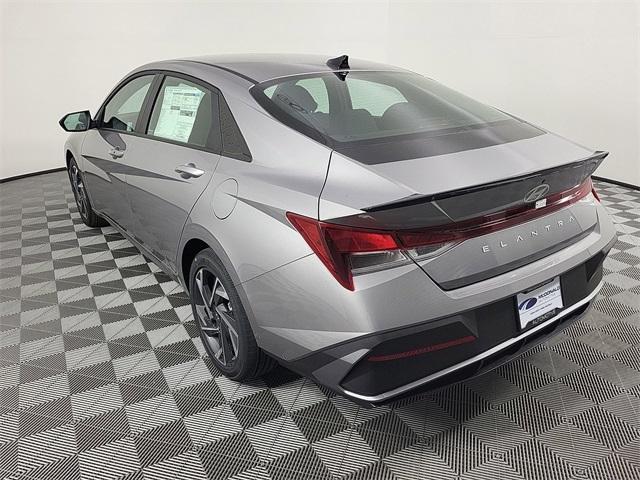 new 2025 Hyundai Elantra car, priced at $23,618