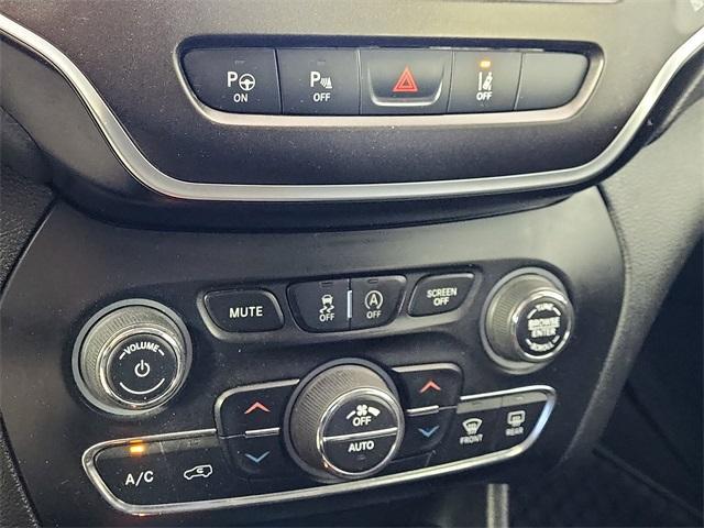 used 2019 Jeep Cherokee car, priced at $18,299