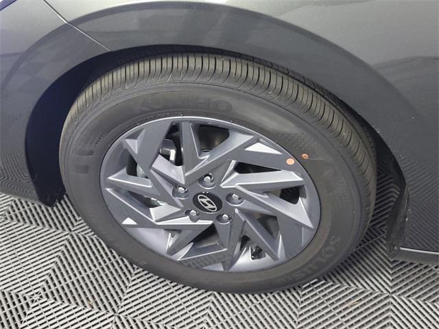 new 2025 Hyundai ELANTRA HEV car, priced at $25,558