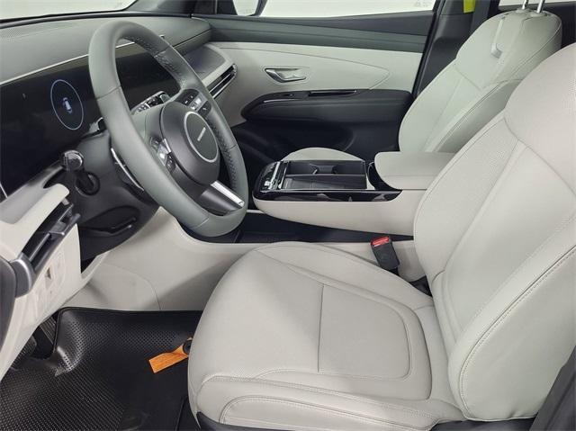 new 2025 Hyundai TUCSON Hybrid car