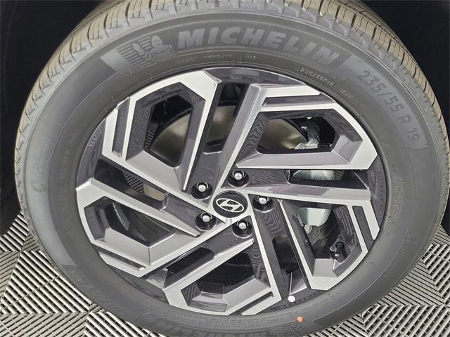 new 2025 Hyundai TUCSON Hybrid car
