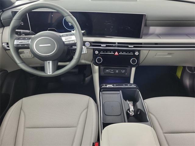 new 2025 Hyundai TUCSON Hybrid car