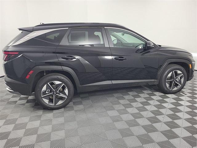 new 2025 Hyundai TUCSON Hybrid car, priced at $36,813